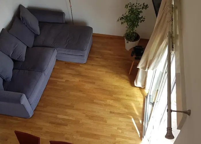 Lela Daire *